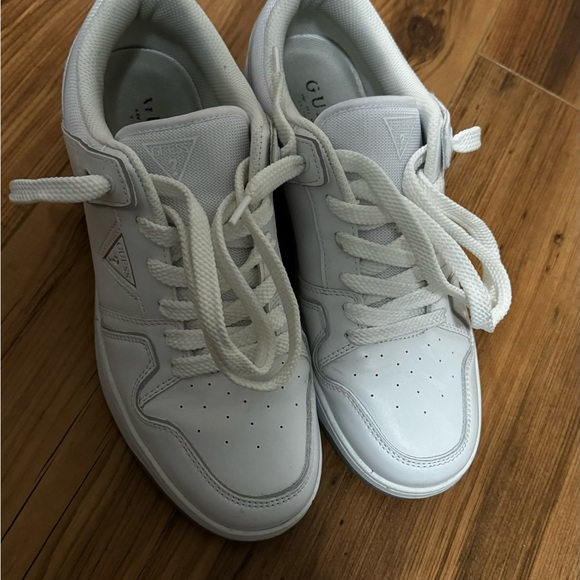 They shine in darkness - Picture 6 of 9